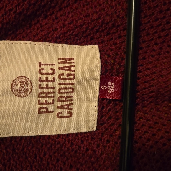 SO Maroon Perfect Cardigan Small - Picture 2 of 3
